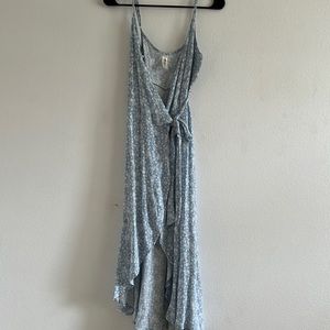 NWOT Size M Mahina Wrap Dress MIDI